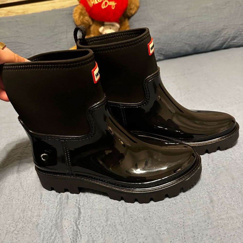 Hunter Women’s Waterproof Chelsea Boots